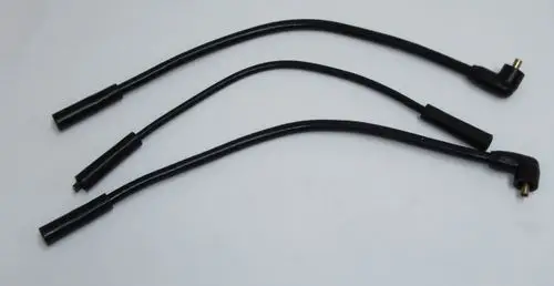 Drei schwarze Zünd- und Ionisationskabel für Heizsysteme, geeignet für Daikin-Produkte, mit verschiedenen Anschlussformen.